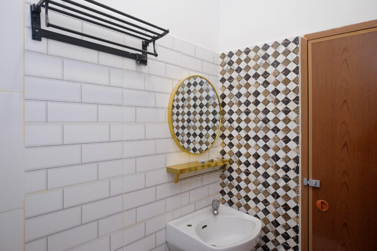 Bathroom 5