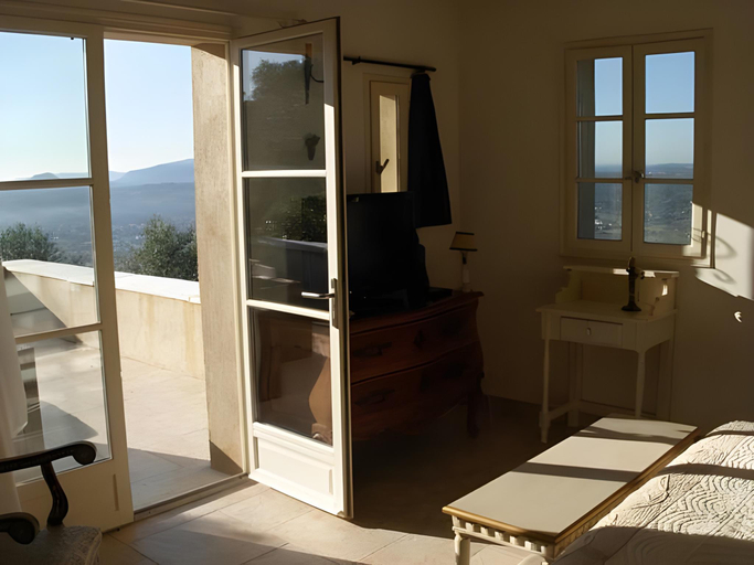 Bedroom, Mas De La Coste, Var