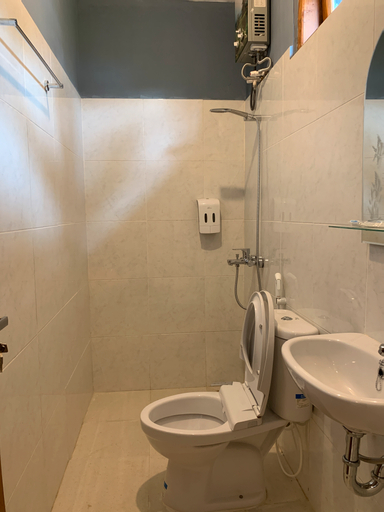 Bathroom 19