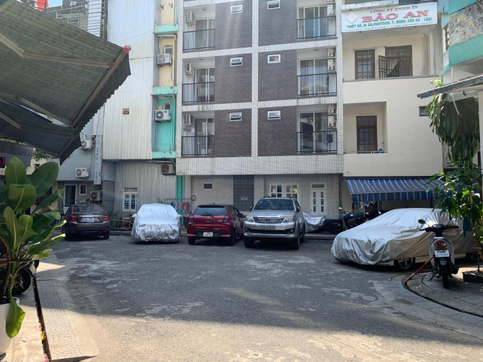 Others 2, 1979 Homestay, Huế