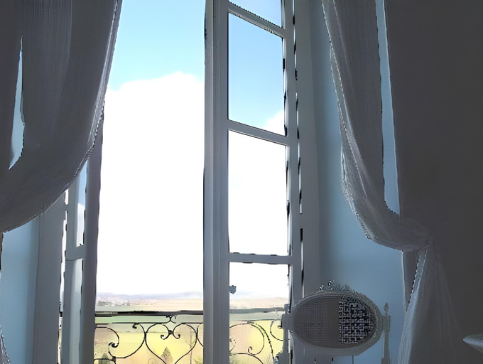 Others 2, Chateau de Briailles - Chambre d'hotes, Allier