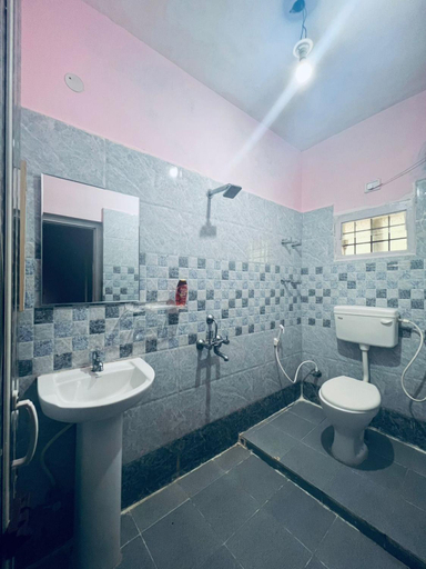 Bathroom 3, Prakruti Home stay, Kodagu