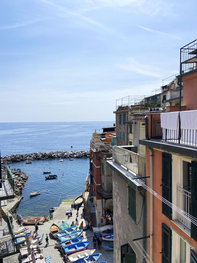 Others 1, La Casa di Lenu, La Spezia