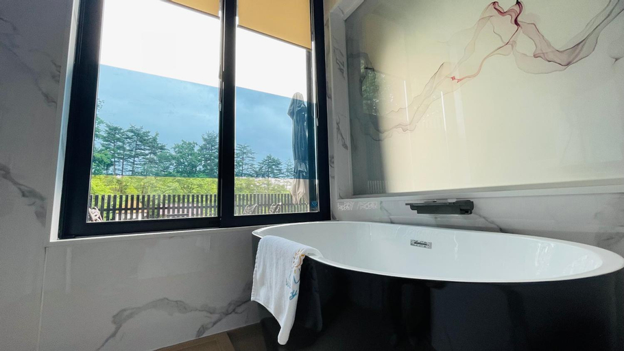 Bathroom 8