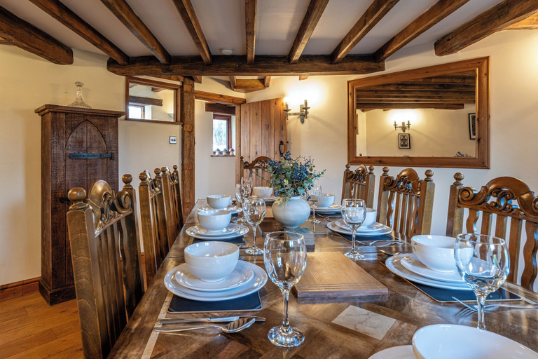 Food & Drinks, The Threshing Barn-Stunning 5 BD Retreat, Worcestershire