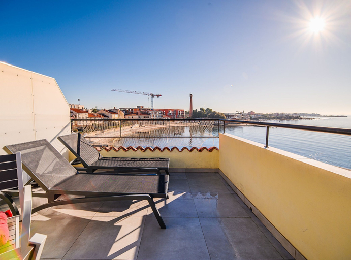 Others 4, Sleek and Stylish Umag Apartments With Sea View, Umag