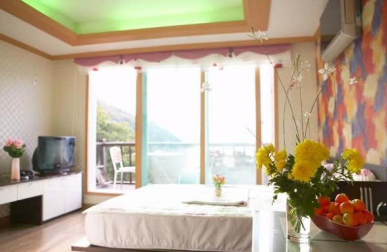 5, Geoje Haerim Pension, Geoje