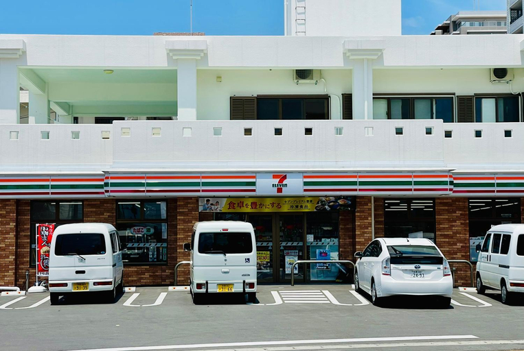 Others 3, Sunset Beach Vacation House, Chatan