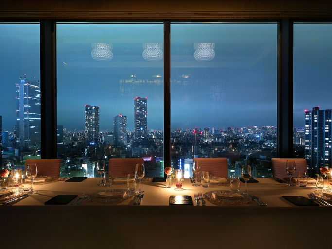 Exterior & Views 29