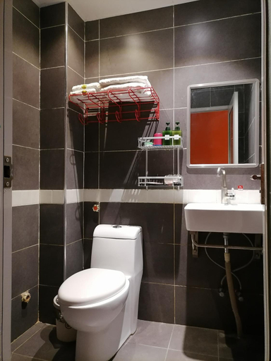 Bathroom 9