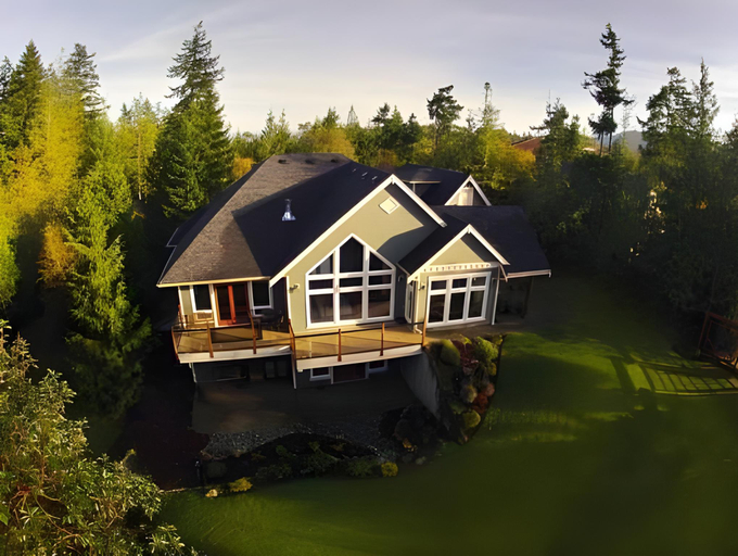 Others 5, Shawnigan Suite B & B, Cowichan Valley