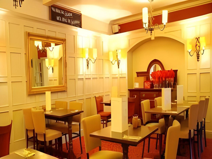 Food & Drinks 3, Old Manse Hotel by Greene King Inns, Gloucestershire