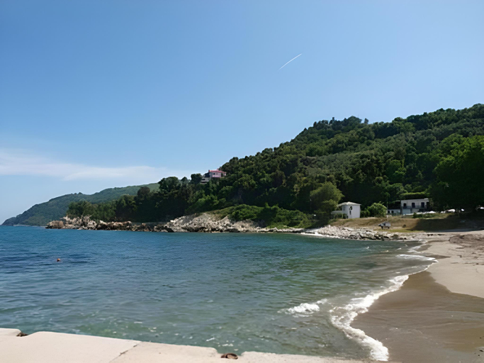 Others 5, To Limanaki, Thessaly