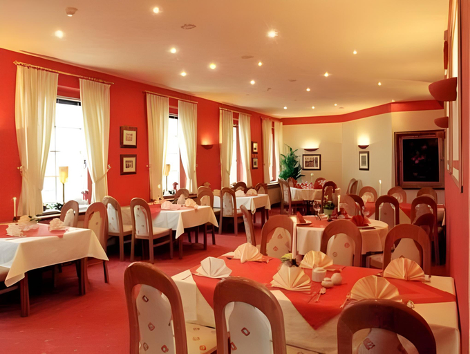 Food & Drinks 5, Hotel Piast, Ople
