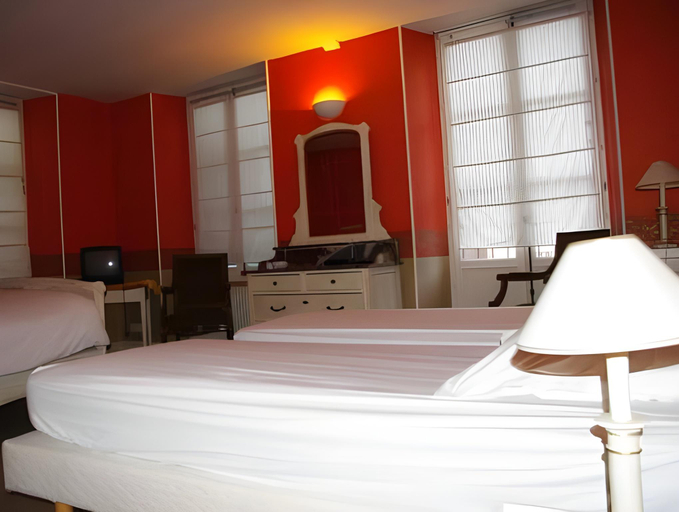 Bedroom 2, Hotel du Saumon, Ardennes