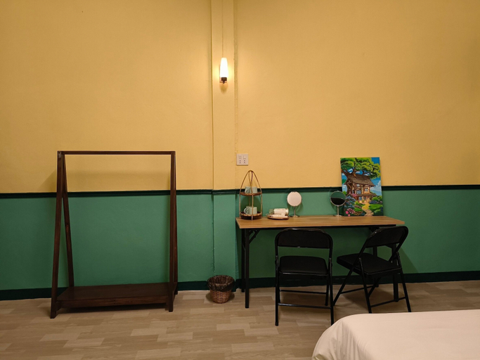Bedroom 4, During Moonshine Hostel Samyan, Bang Rak