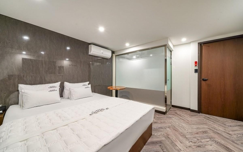 Bedroom 3, Busan Guseo-dong Candle, Geumjeong