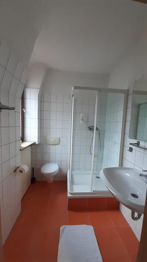 Bathroom 5, Gastehaus Zu Herrenwiesen, Heidelberg