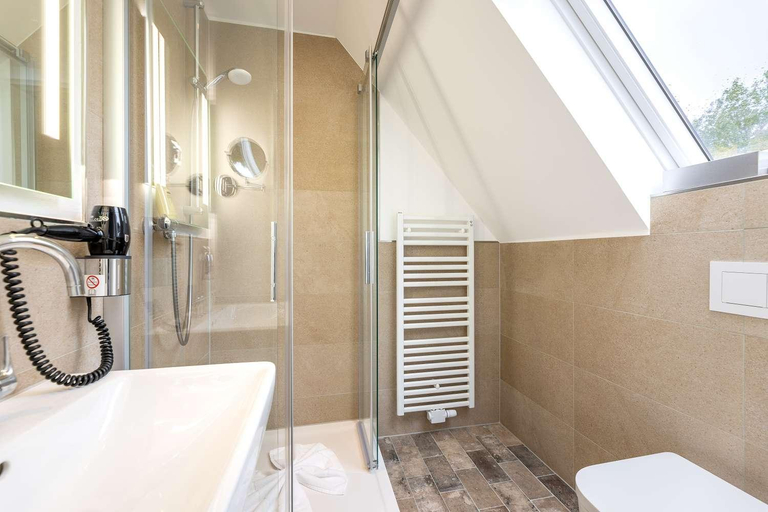 Bathroom 3, Hotel Sudblick, Aurich