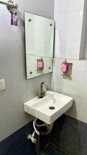 Bathroom 2, ICY WHITE STAY HERE, Gautam Buddha Nagar