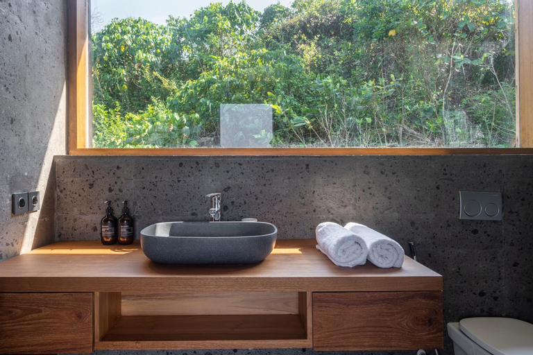 Ultimate Beachfront Villa Cascade Balian, Tabanan