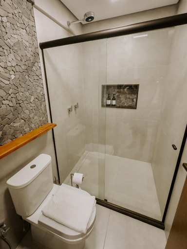 Bathroom 4