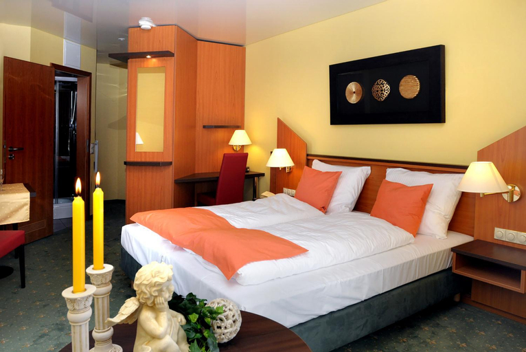 Bedroom 13