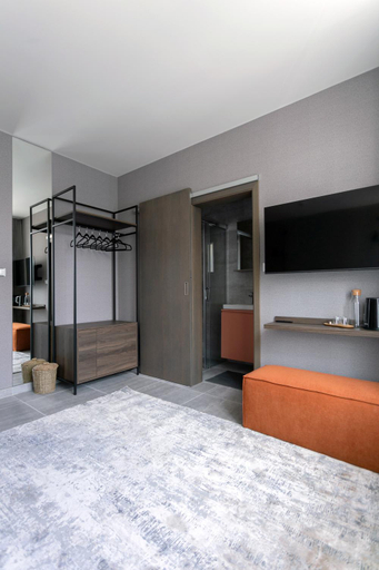 Others 4, LUONG Europe Apartments, Praha 11