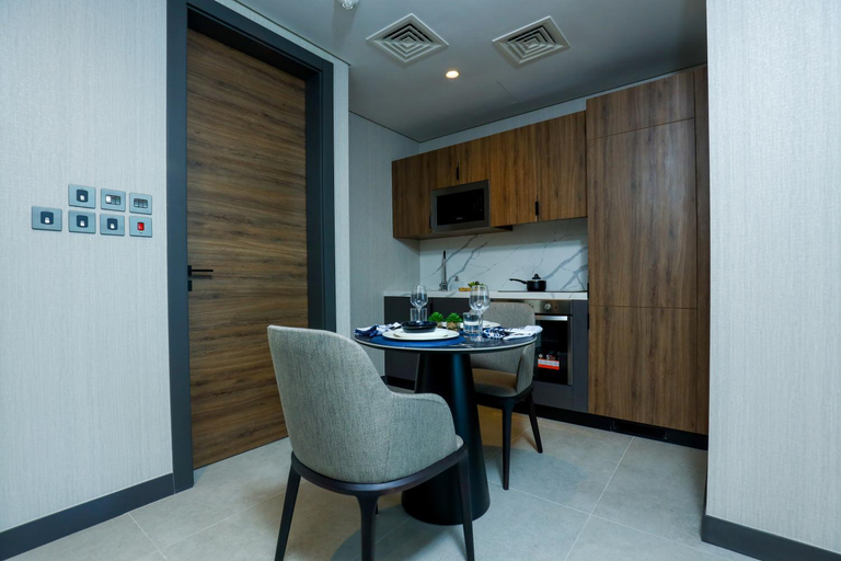 Dining Room 6