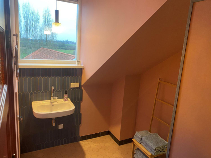 Bathroom 3, Het Veerhuis, Boxmeer