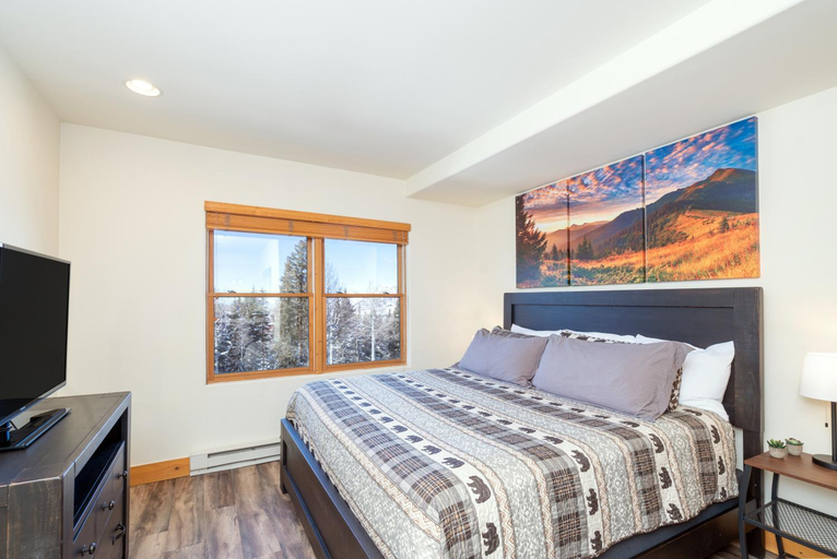 Bedroom 2, Bear Creek Lodge 309C by Alpine Lodging Telluride, San Miguel