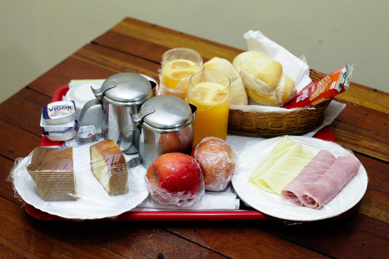 Food & Drinks 4, Hotel e Motel Madrugada, Itu