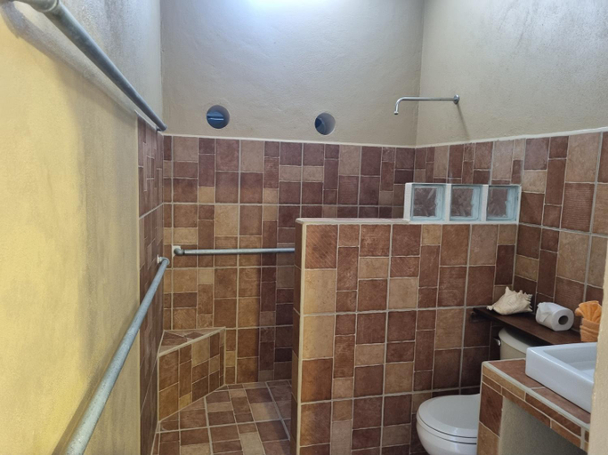Bathroom 4, VIP Trailer Park and Bungalows., Cihuatlán