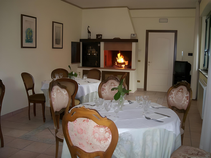 Food & Drinks 3, Residence La Piscina, Teramo