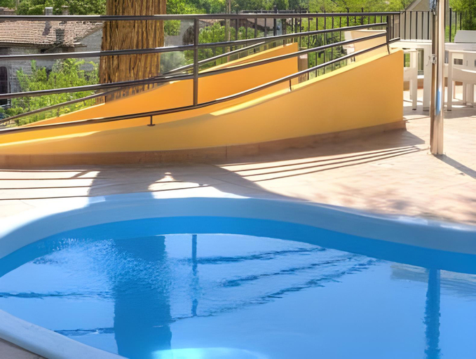 Sport & Beauty 2, Raffaello Residence una Dimora storica con piscina panoramica nelle Marche, Ancona