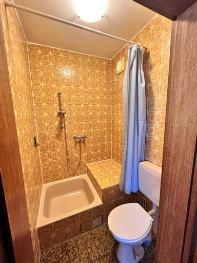 Bedroom 13