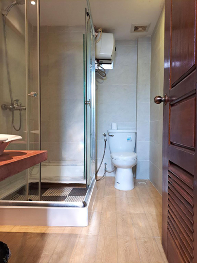 Bathroom 3, The Nary Apartment, Siem Reap
