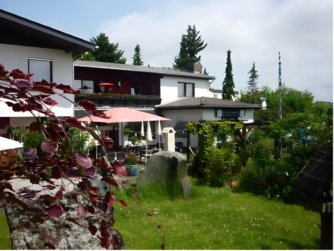 Exterior & Views 1, zu Jeddelohs Lodge Hotel, Marburg-Biedenkopf