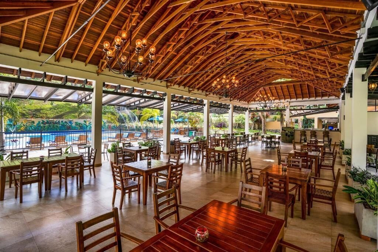 Food & Drinks 5, Hotel Nana, Villeta