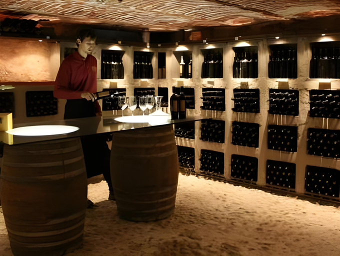Others 3, Cantina Anzivino - Affittacamere, Vercelli