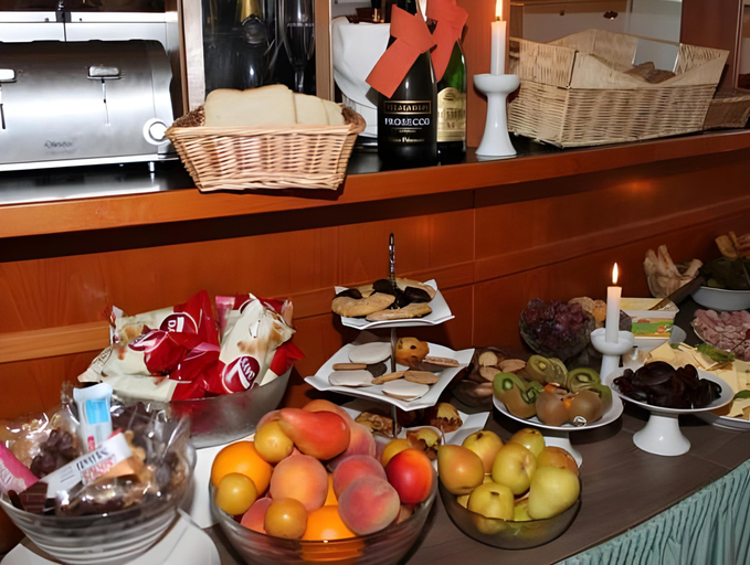 Food & Drinks 5, Die GURKENSCHEUNE - Fruhstuckspension, Oberspreewald-Lausitz