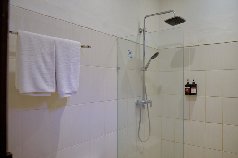 Bathroom 6