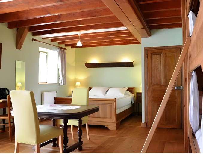 Bedroom 3, Logis Hotel Auberge de la Hulotte, Puy-de-Dôme