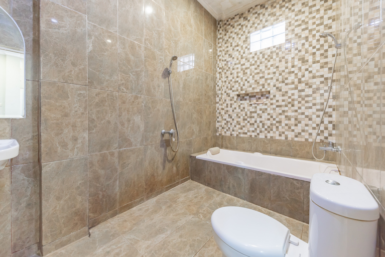 Bathroom 5, Resort Botoel @Puncak, Bogor