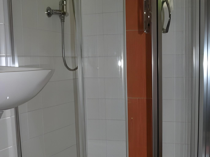 Bathroom 5, Refugio, Ústí nad Labem