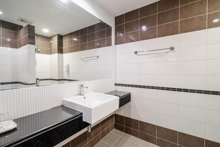 Bathroom 21