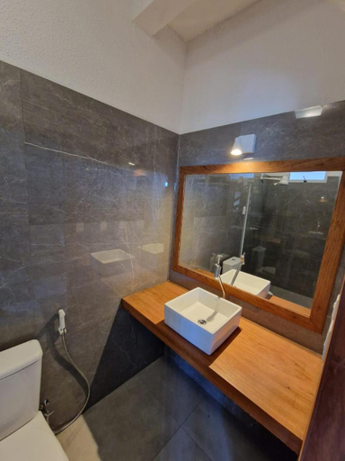 Bathroom 4