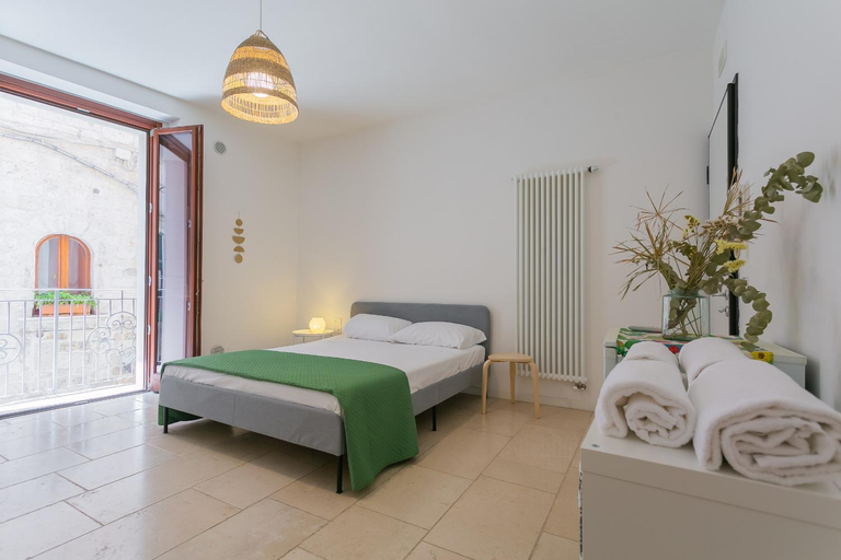 Bedroom, Palazzo San Rocco Rooms by Wonderful Italy, Bari