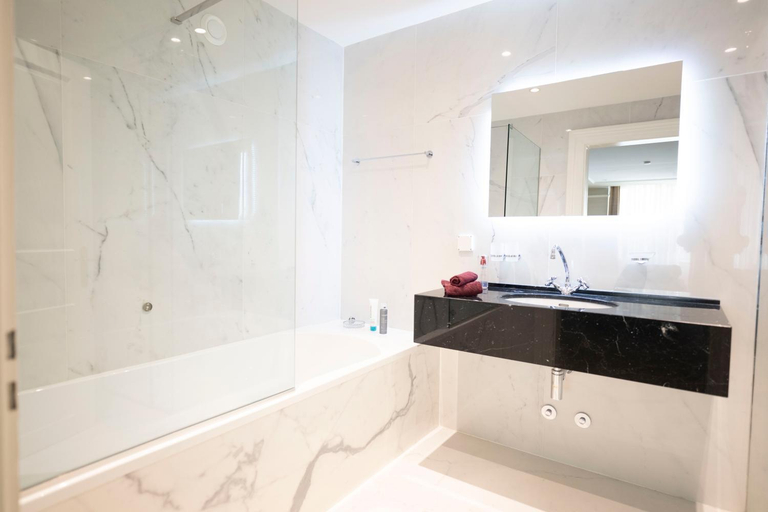 Bathroom, Scuol Palace - Culture, Nature & Health, Inn