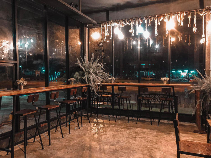 Food & Drinks 2, G PLACE, Sai Yok